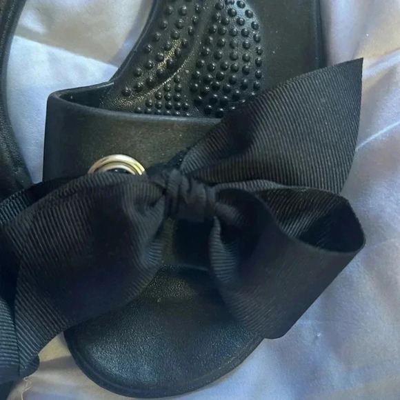 Oka B. Bow Tie Black Slide Sandal Recyclable Sustainable - Picture 2 of 6